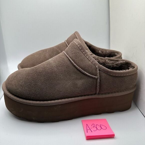 CUSHIONAIRE Women's Genuine Suede Cozy Mule Platform +Memory Foam 10 TAUPE - Picture 3 of 7